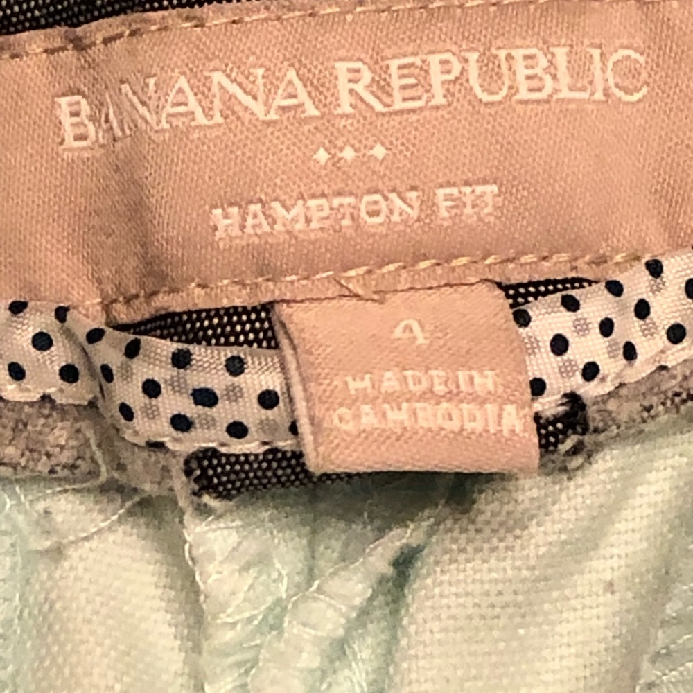 Size 4 EUC Banana Republic Hampton fit shorts